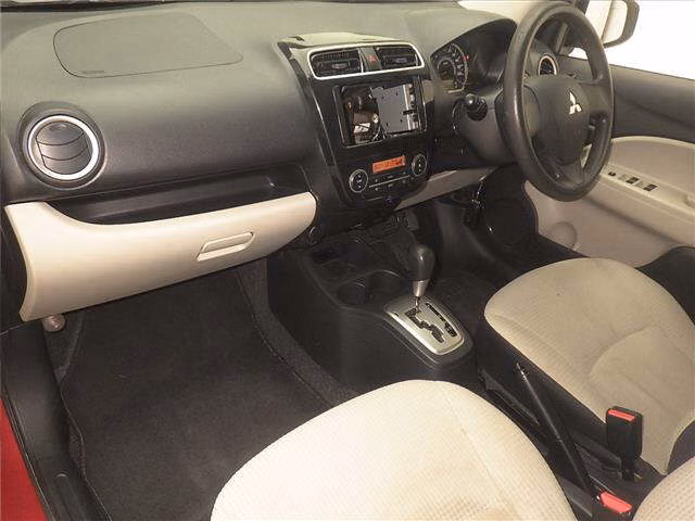 MITSUBISHI MIRAGE