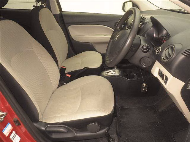 MITSUBISHI MIRAGE