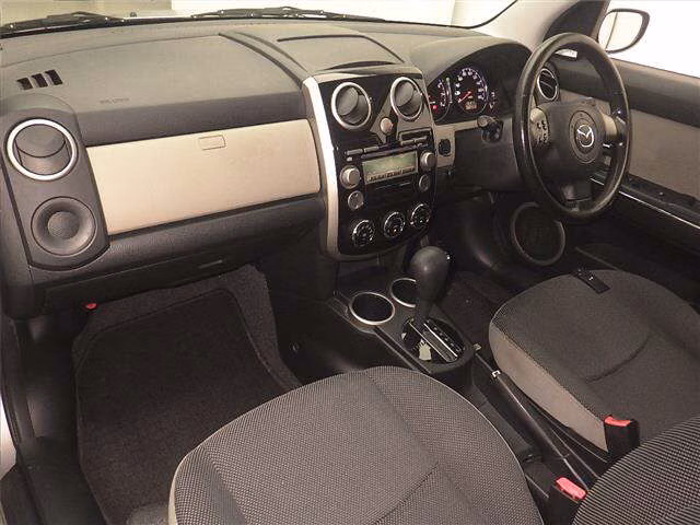 MAZDA VERISA