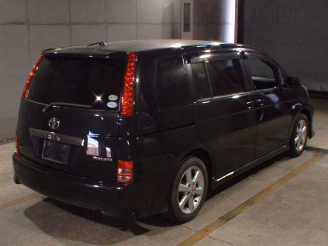 TOYOTA ISIS