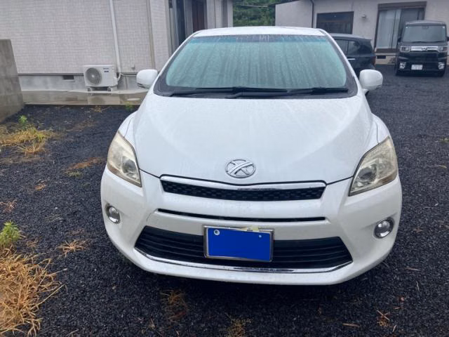 TOYOTA MARK X ZIO