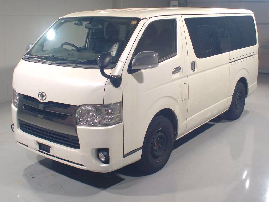 TOYOTA REGIUS ACE