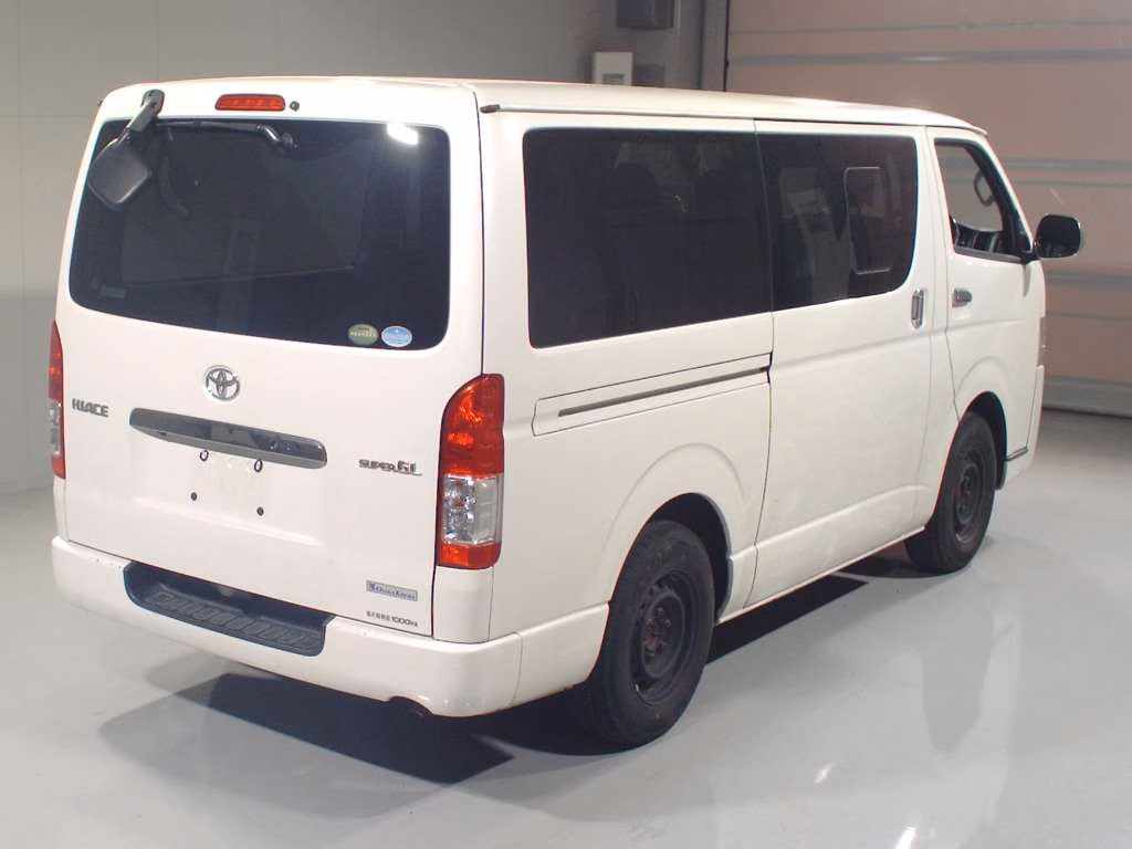 TOYOTA REGIUS ACE