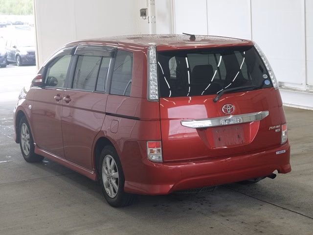 TOYOTA ISIS