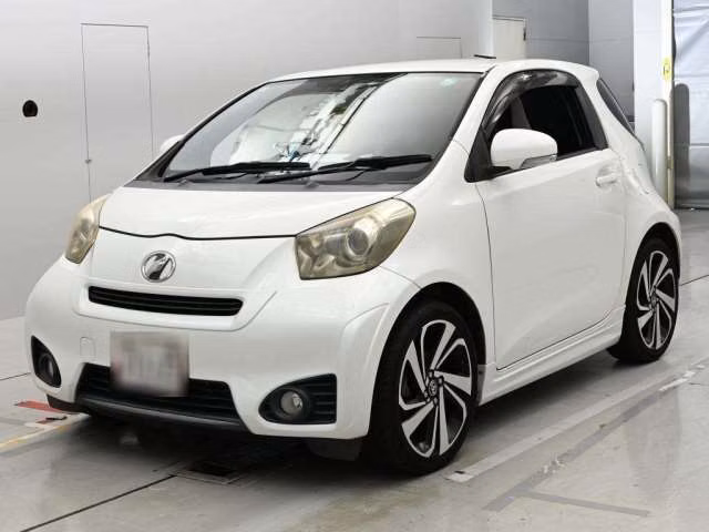 TOYOTA IQ