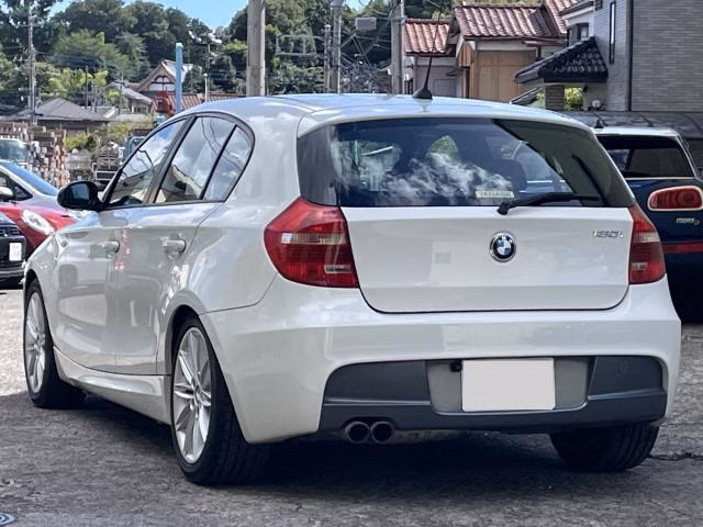 BMW 1-SERIES