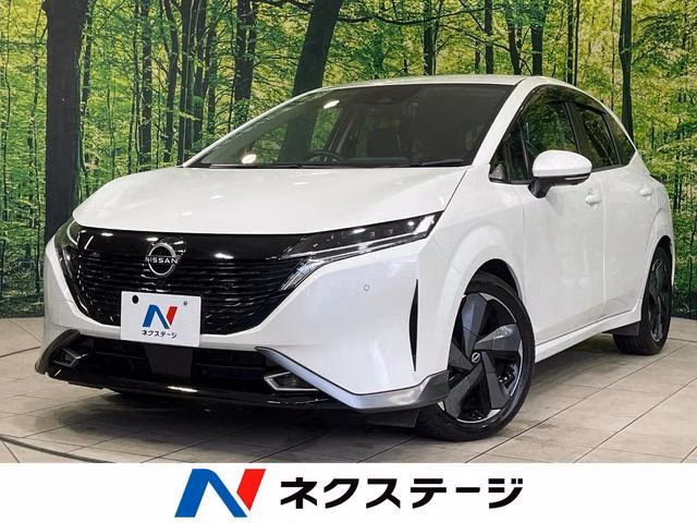 NISSAN AURA