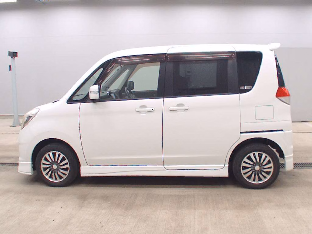 MITSUBISHI DELICA D:2