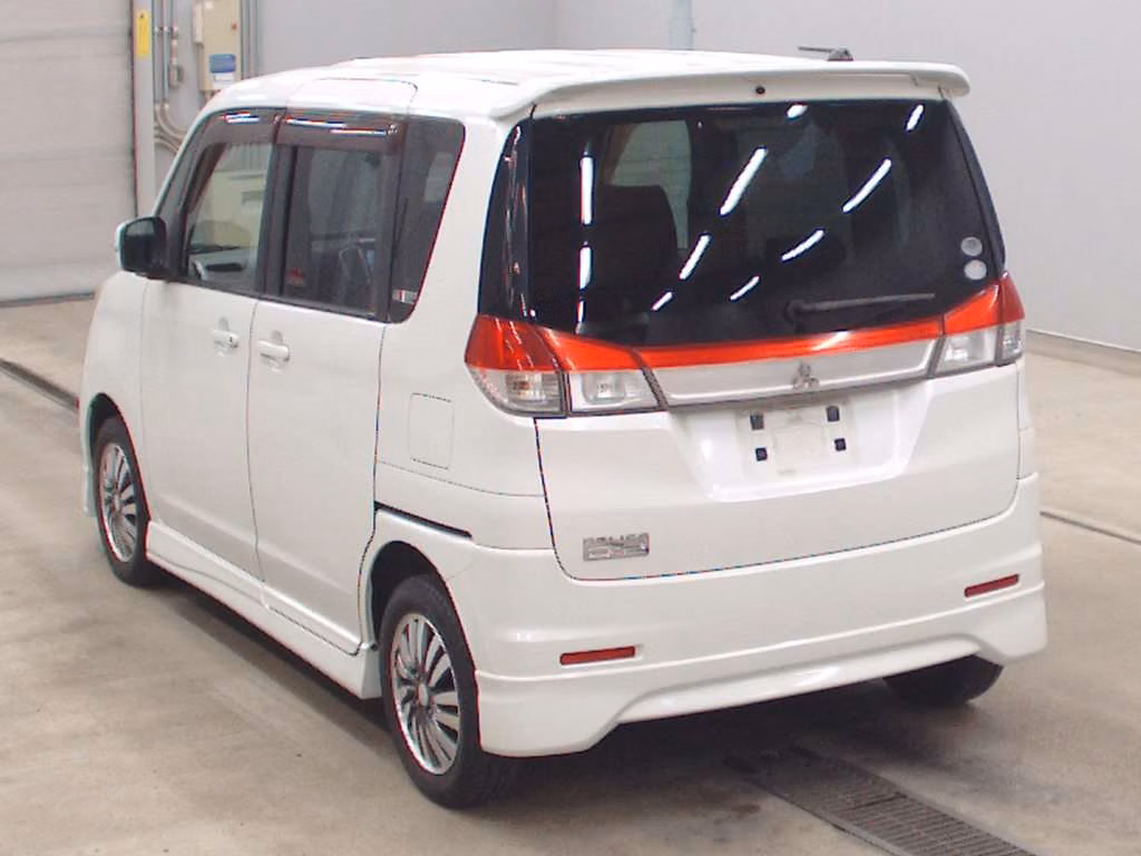 MITSUBISHI DELICA D:2