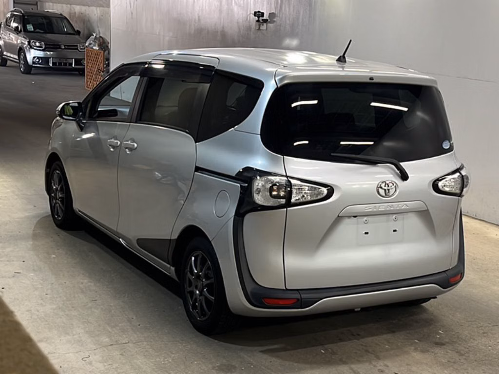 TOYOTA SIENTA