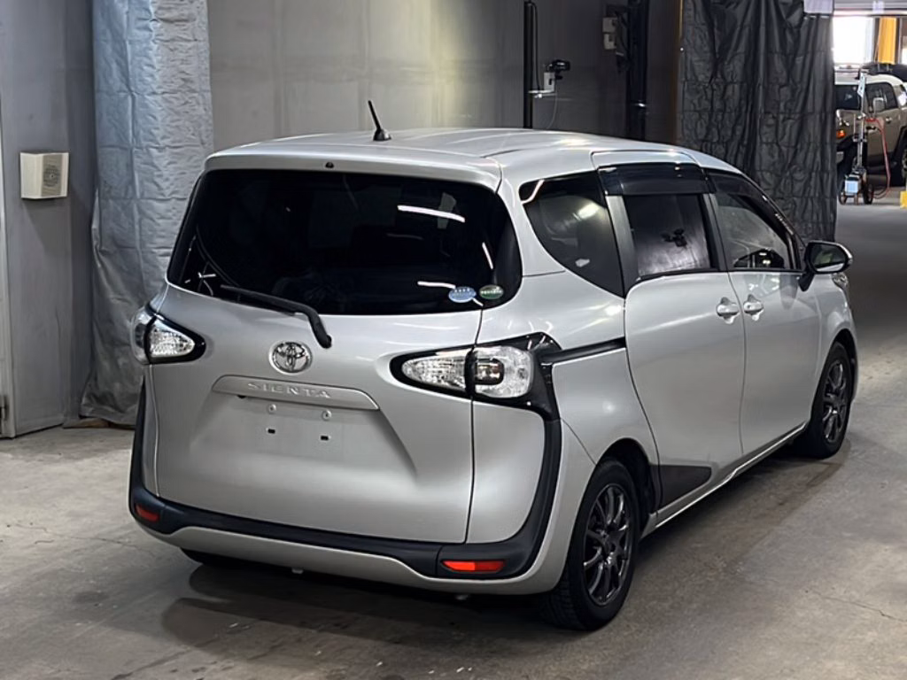 TOYOTA SIENTA