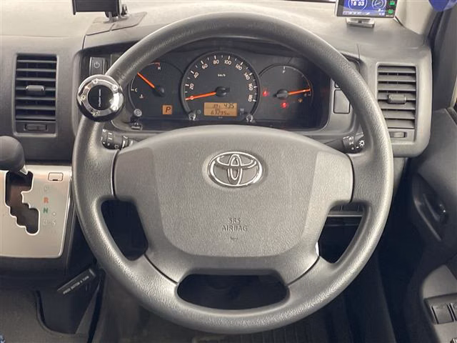 TOYOTA REGIUS ACE