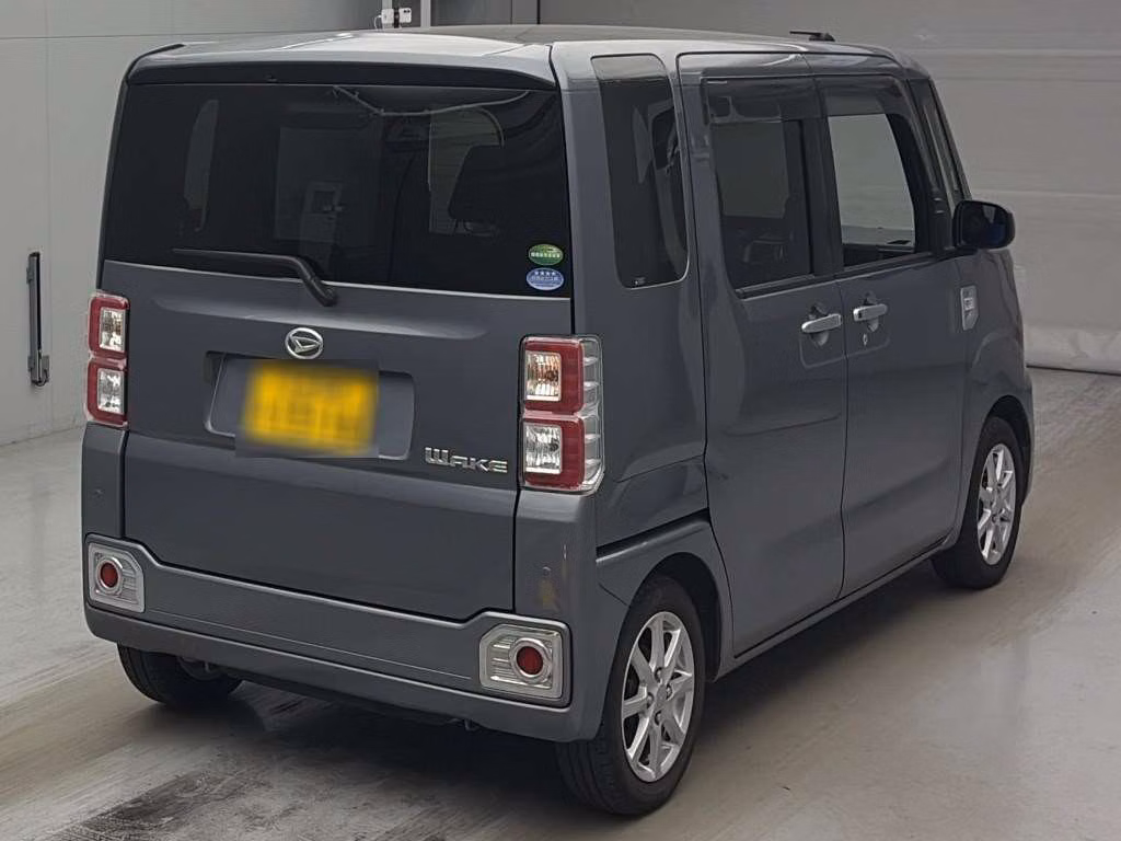 DAIHATSU WAKE