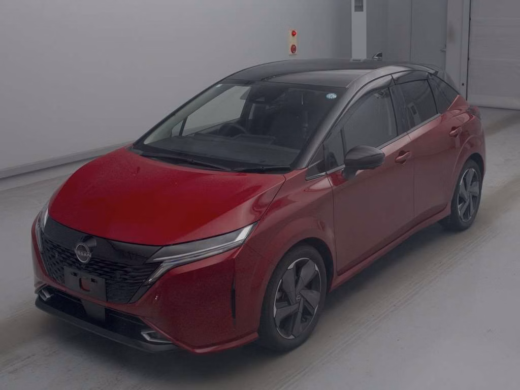 NISSAN AURA