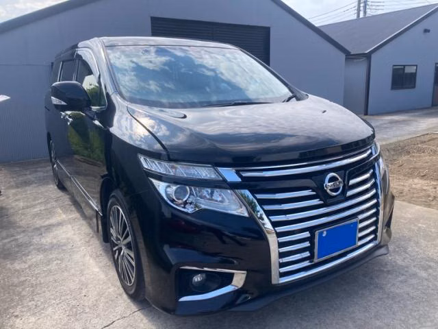 NISSAN ELGRAND