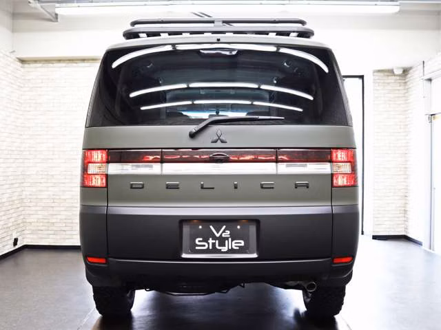 MITSUBISHI DELICA D:5