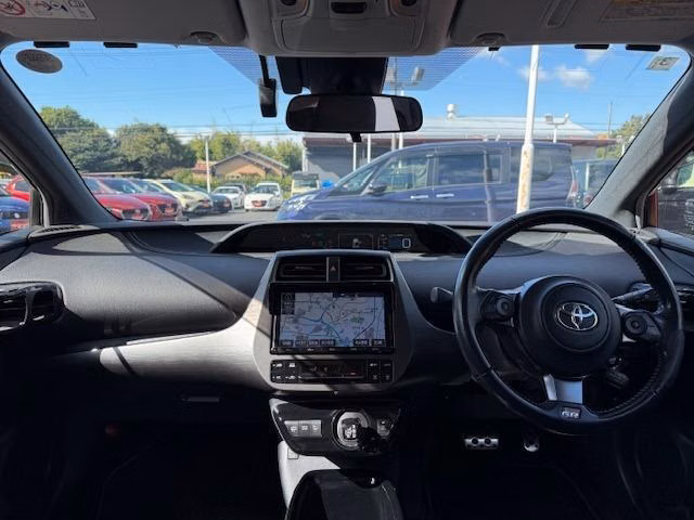 TOYOTA PRIUS PHV