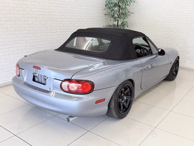 MAZDA ROADSTER