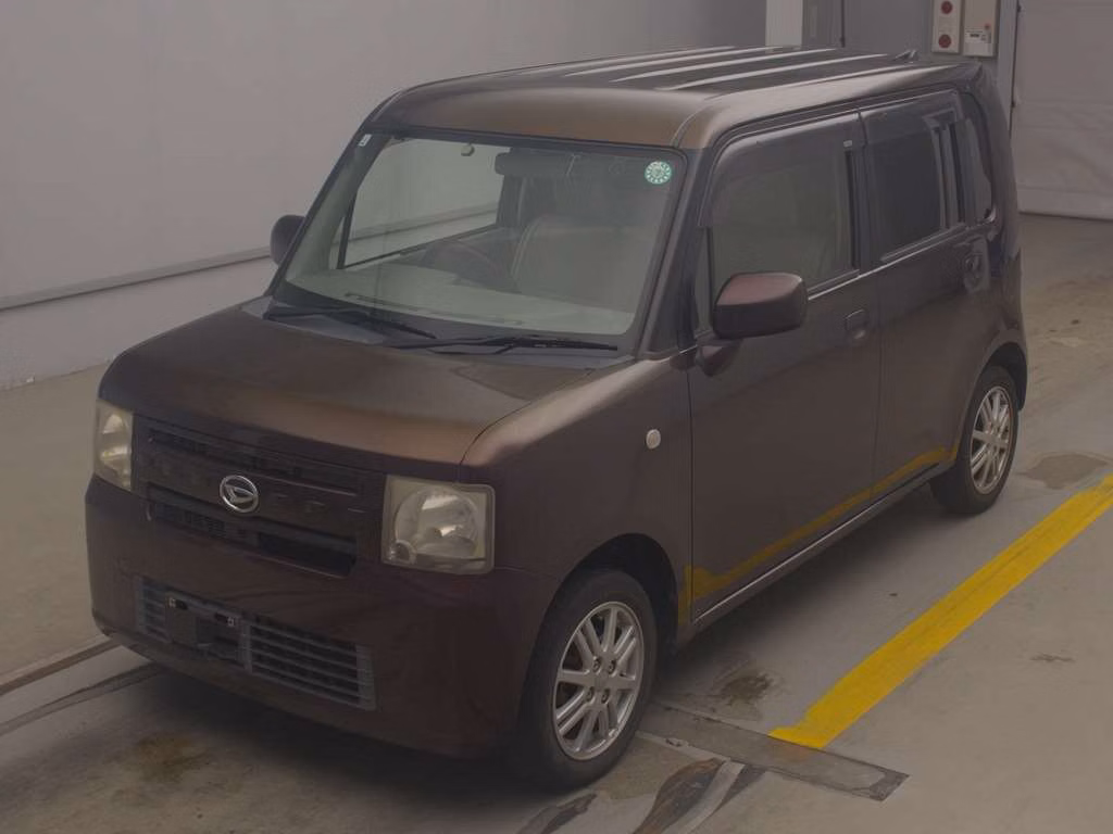 DAIHATSU MOVE CONTE