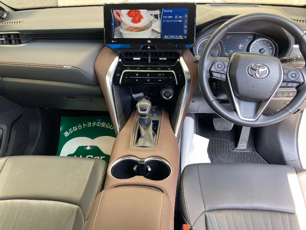 TOYOTA HARRIER