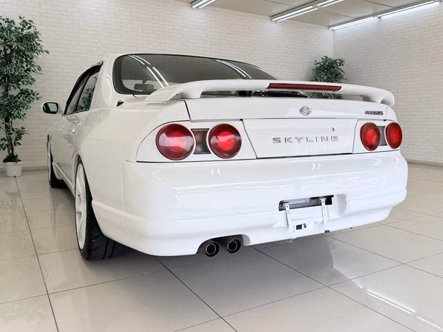 NISSAN SKYLINE