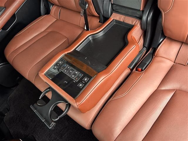 LEXUS LX570