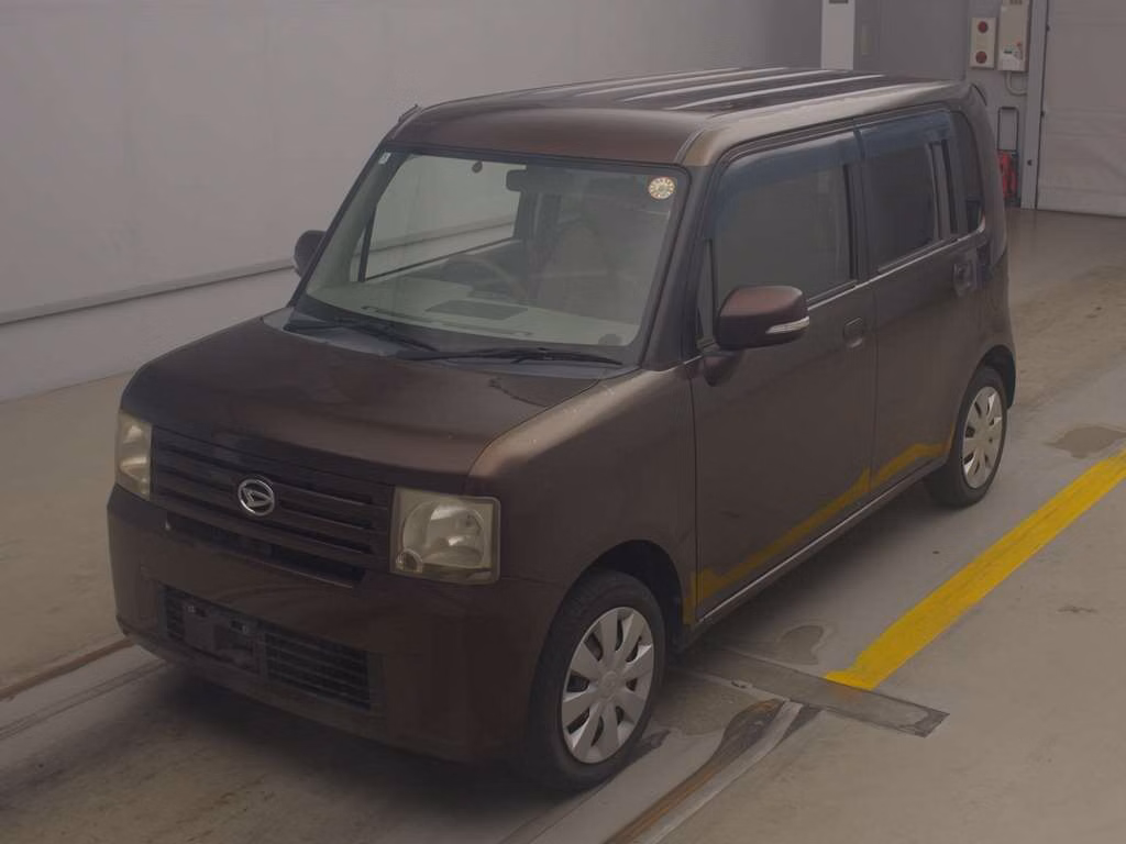 DAIHATSU MOVE CONTE