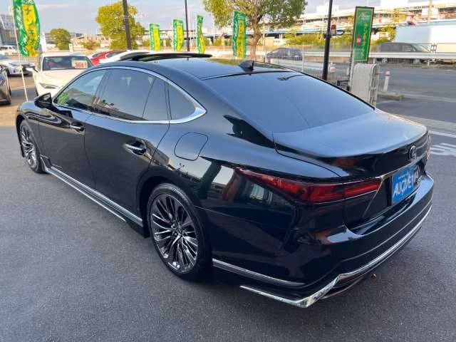 LEXUS LS500