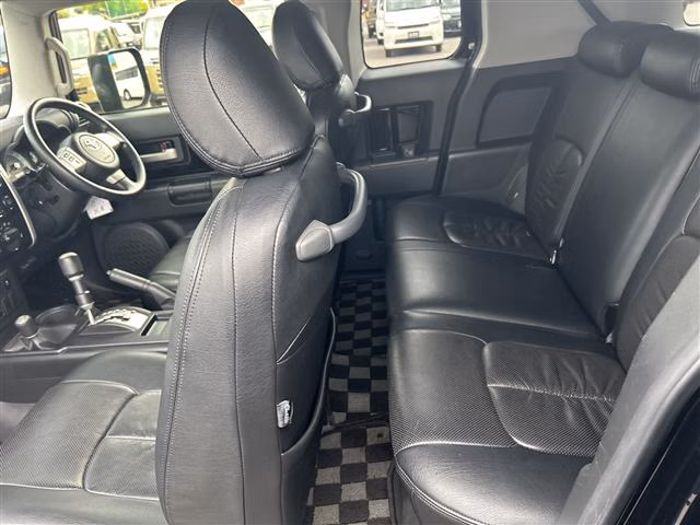 TOYOTA FJ CRUISER