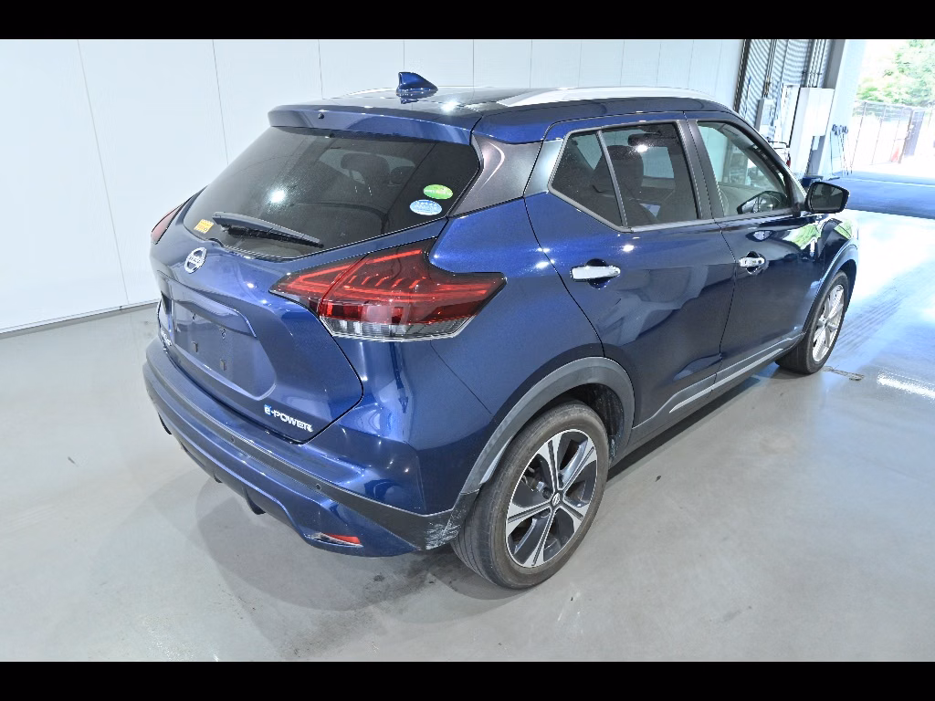 NISSAN KICKS