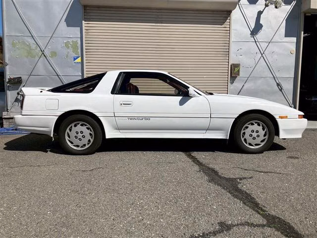 TOYOTA SUPRA