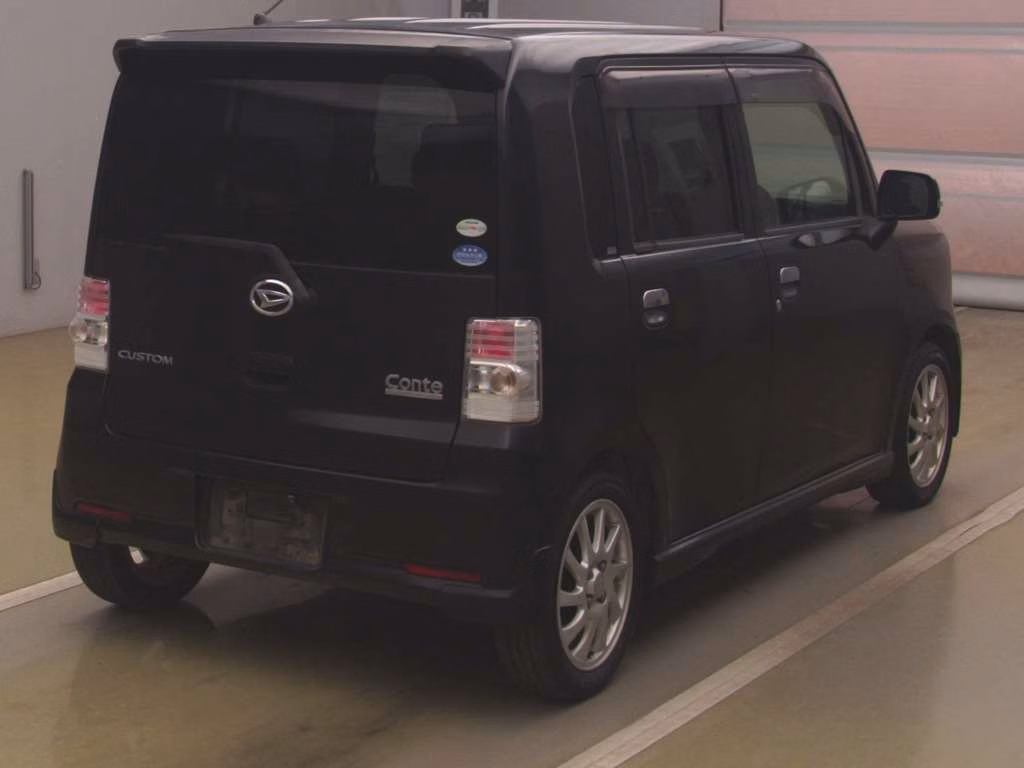 DAIHATSU MOVE CONTE