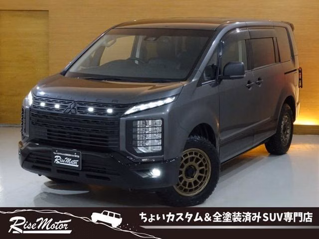 MITSUBISHI DELICA D:5