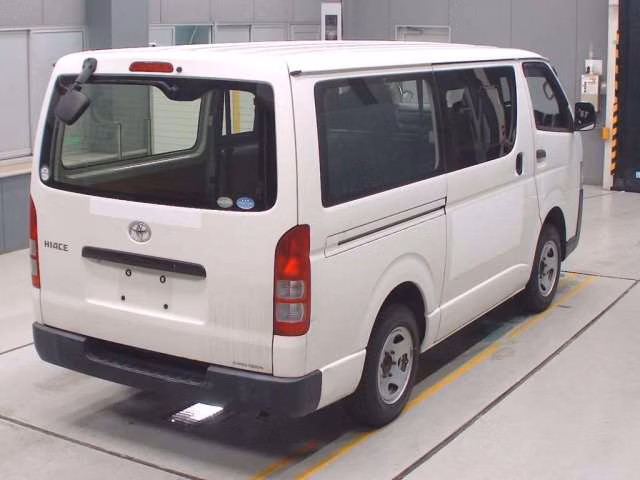 TOYOTA REGIUS ACE