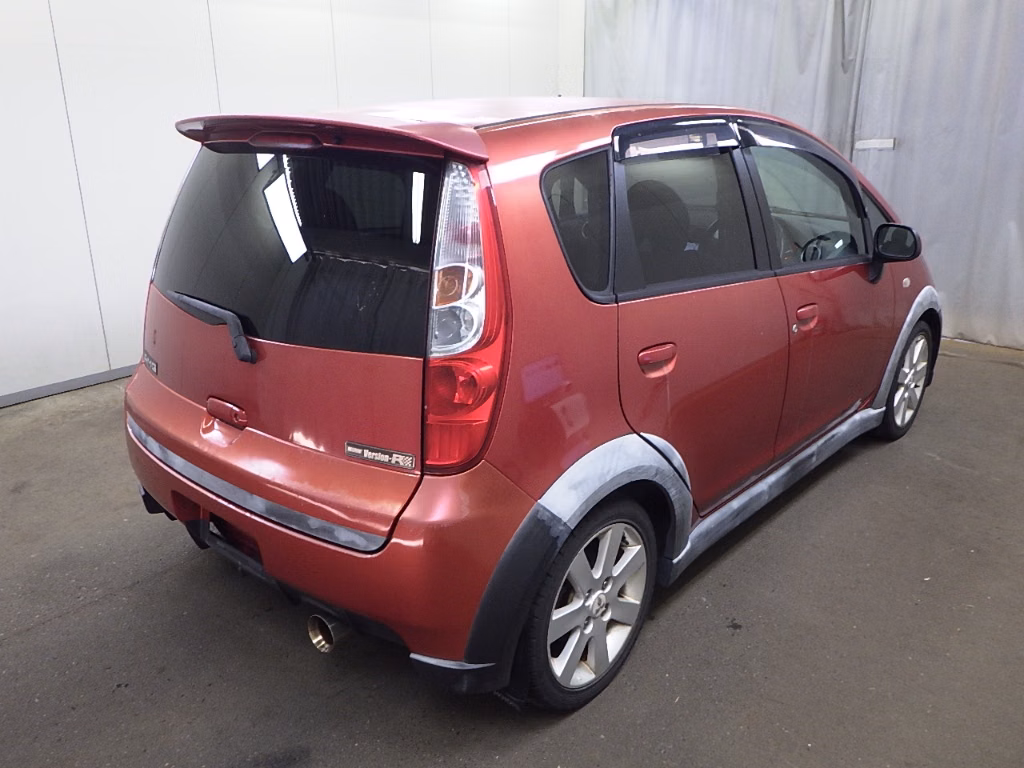 MITSUBISHI COLT