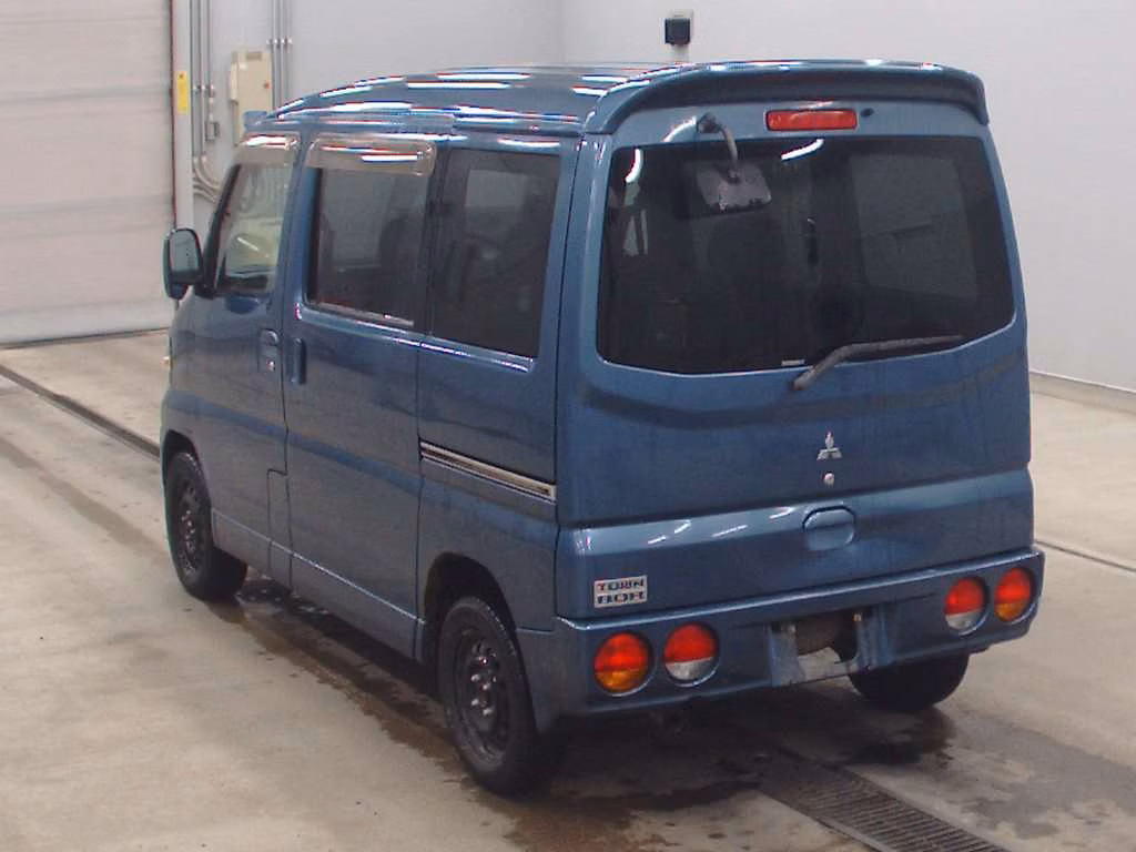 MITSUBISHI TOWN BOX