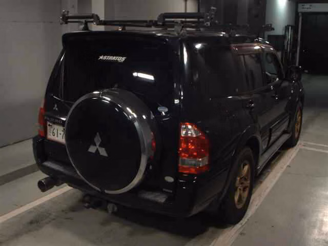 MITSUBISHI PAJERO