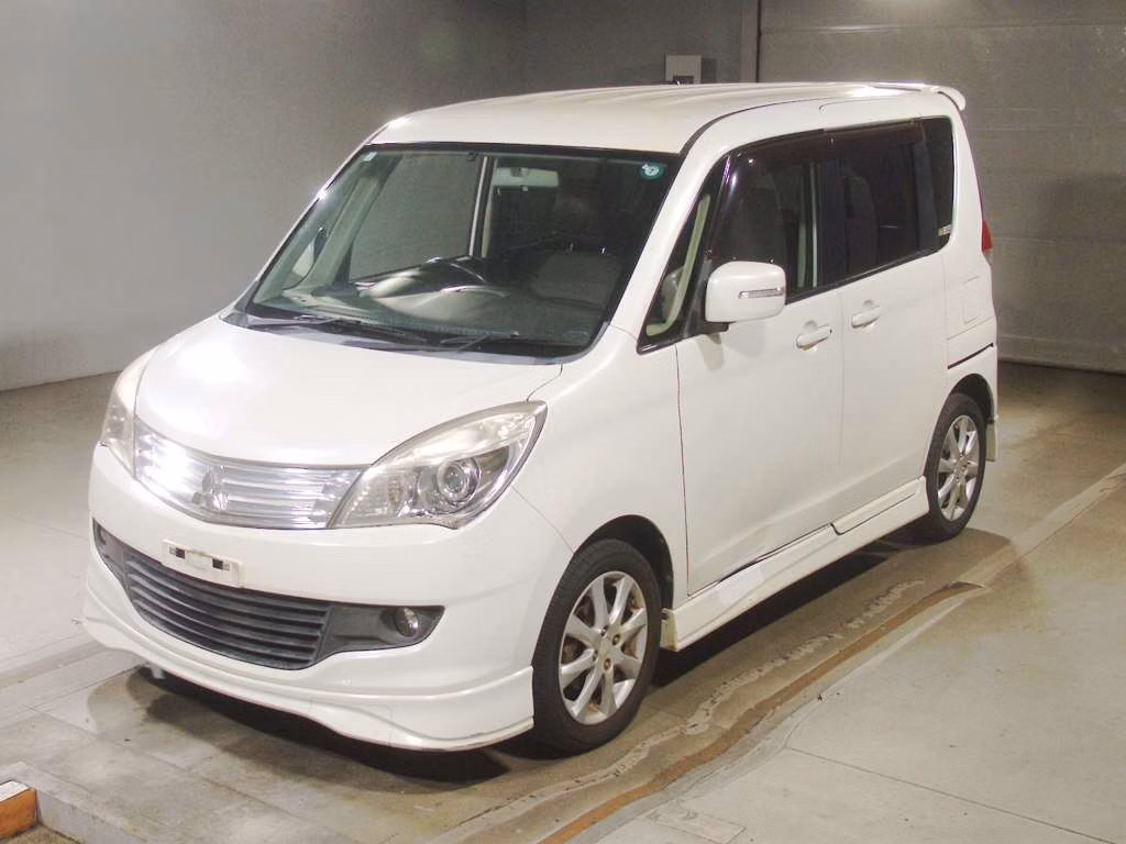 MITSUBISHI DELICA D:2