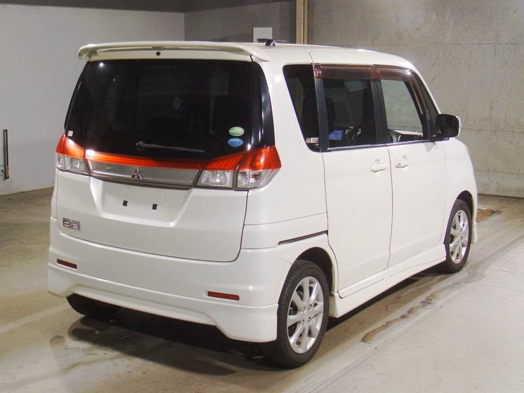 MITSUBISHI DELICA D:2