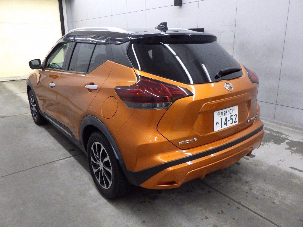 NISSAN KICKS