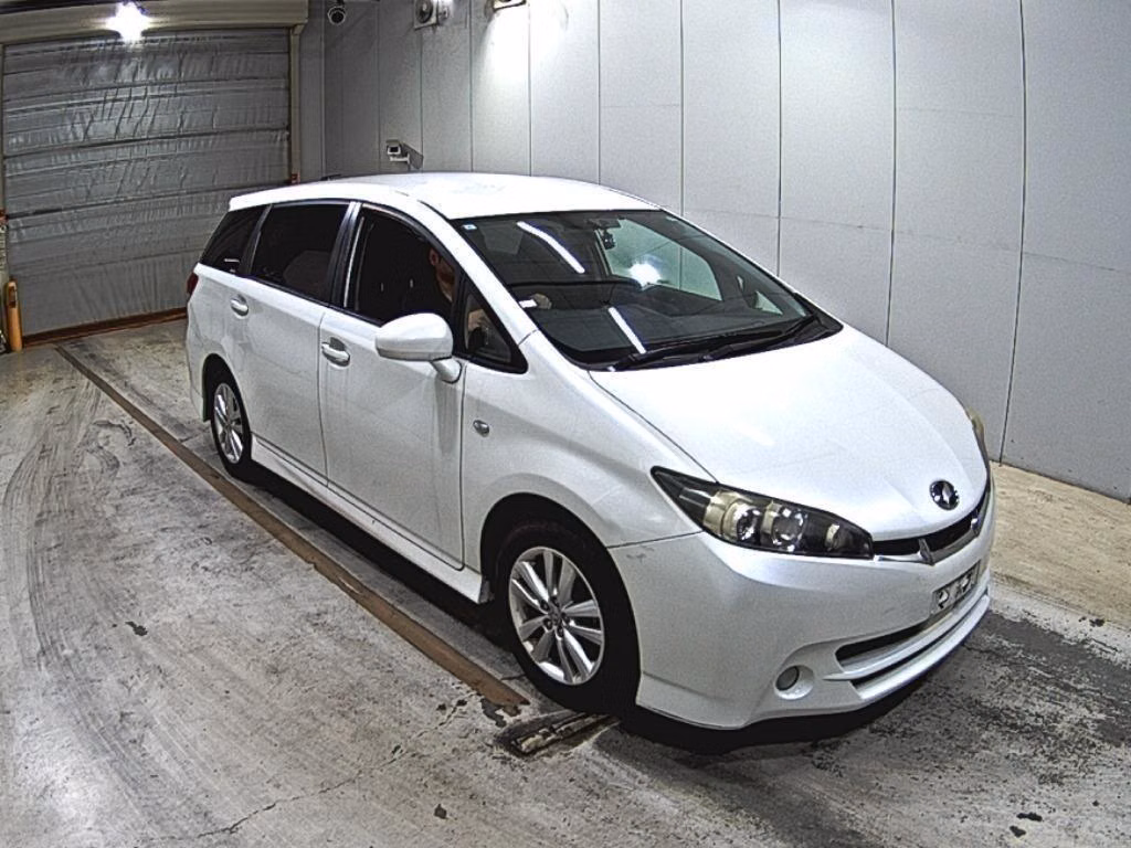 TOYOTA WISH