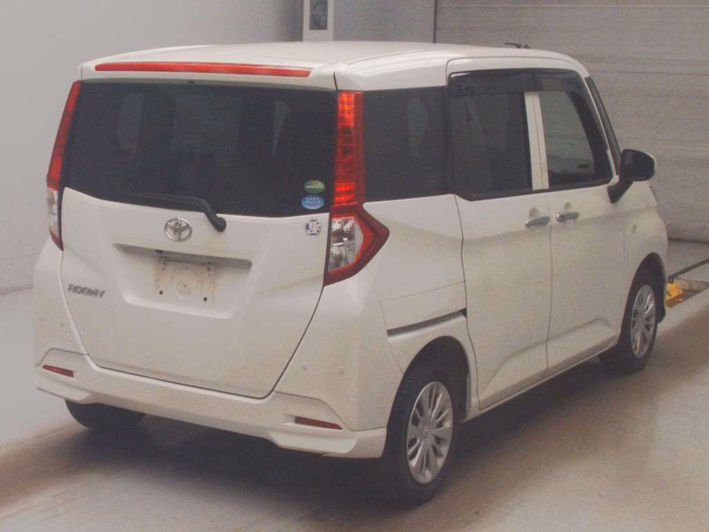 TOYOTA ROOMY
