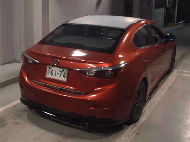 MAZDA AXELA