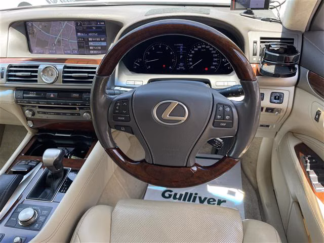 LEXUS LS460