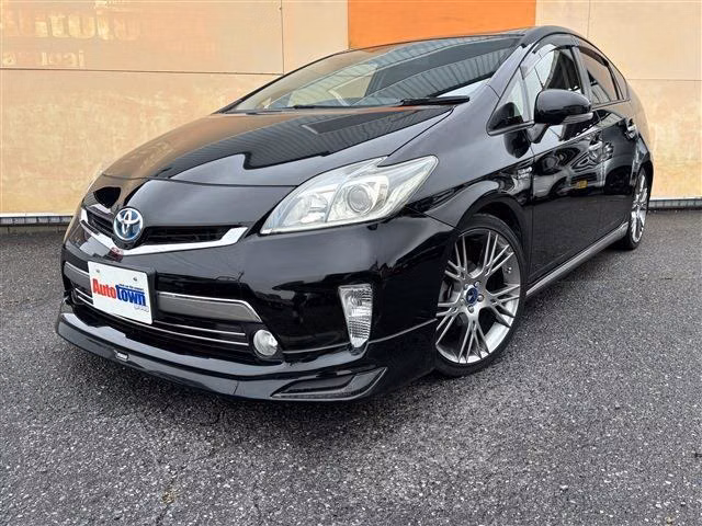 TOYOTA PRIUS PHV