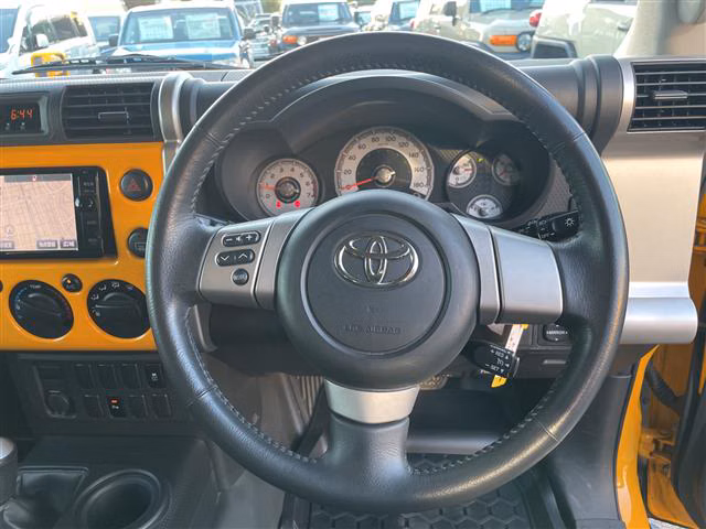 TOYOTA FJ CRUISER