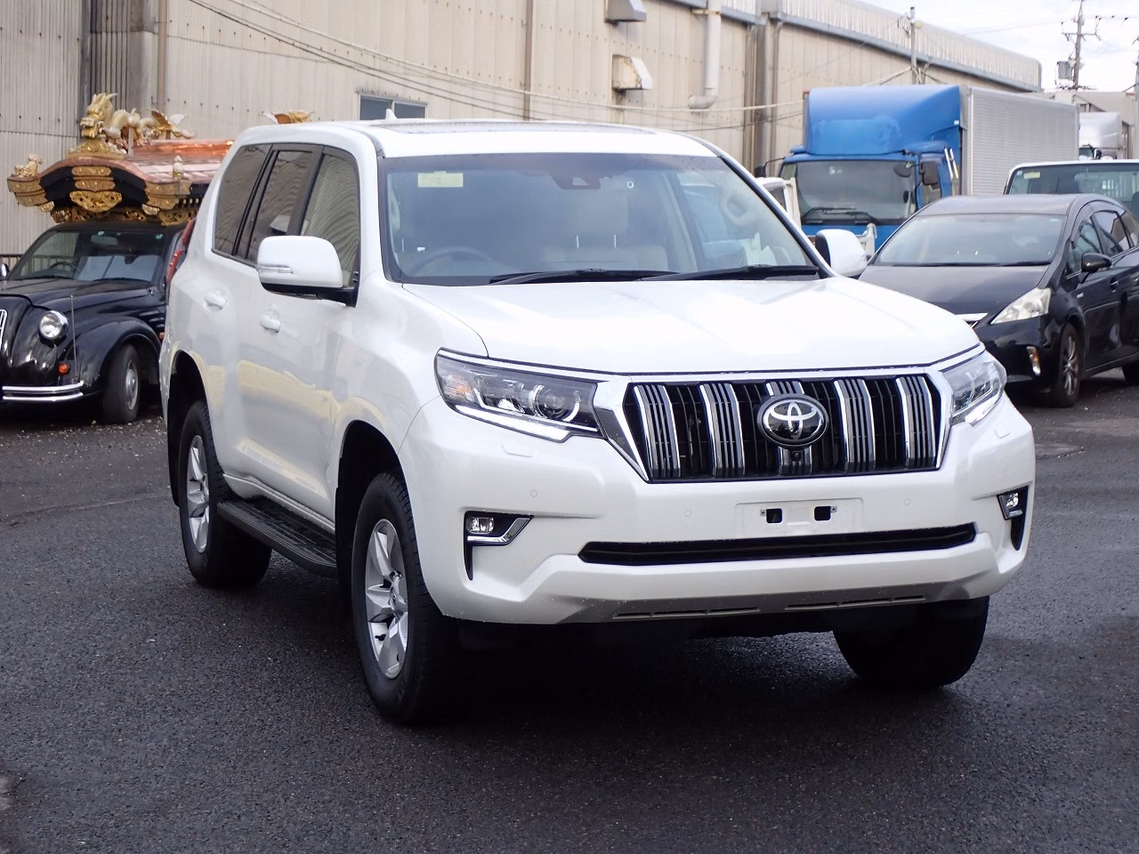 TOYOTA LAND CRUISER PRADO