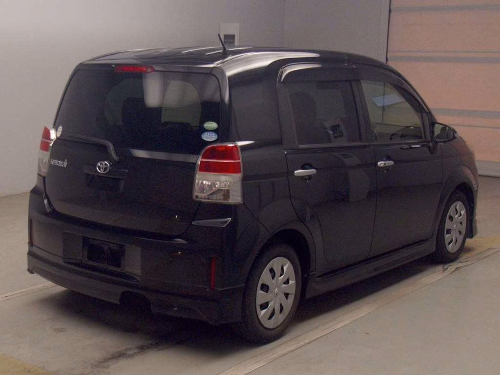 TOYOTA SPADE