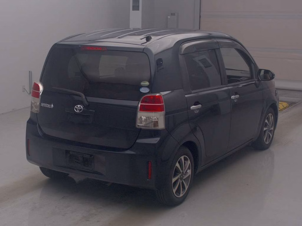 TOYOTA SPADE