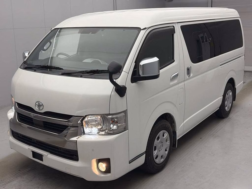 TOYOTA REGIUS ACE